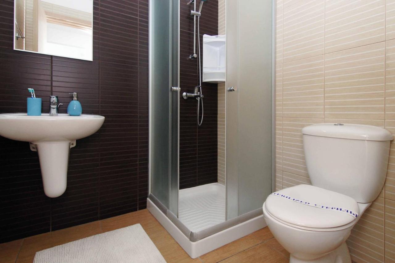 Diana - Coralli Beachfront Apartment 普罗塔拉斯 外观 照片