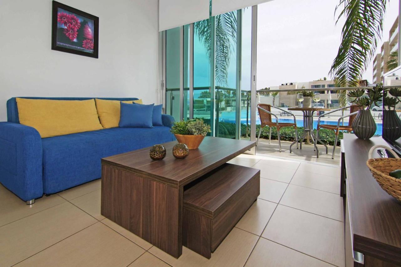 Diana - Coralli Beachfront Apartment 普罗塔拉斯 外观 照片