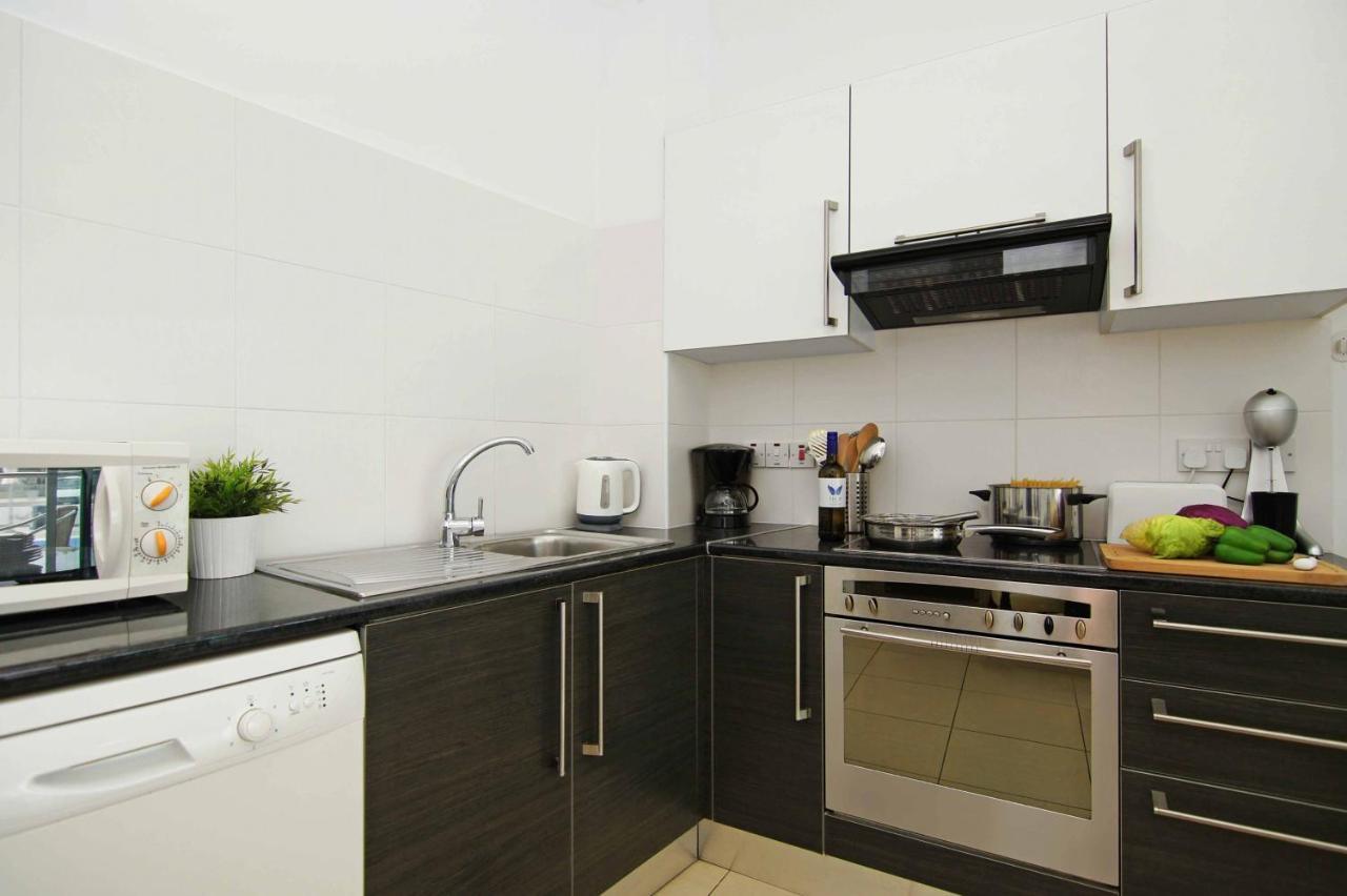 Diana - Coralli Beachfront Apartment 普罗塔拉斯 外观 照片