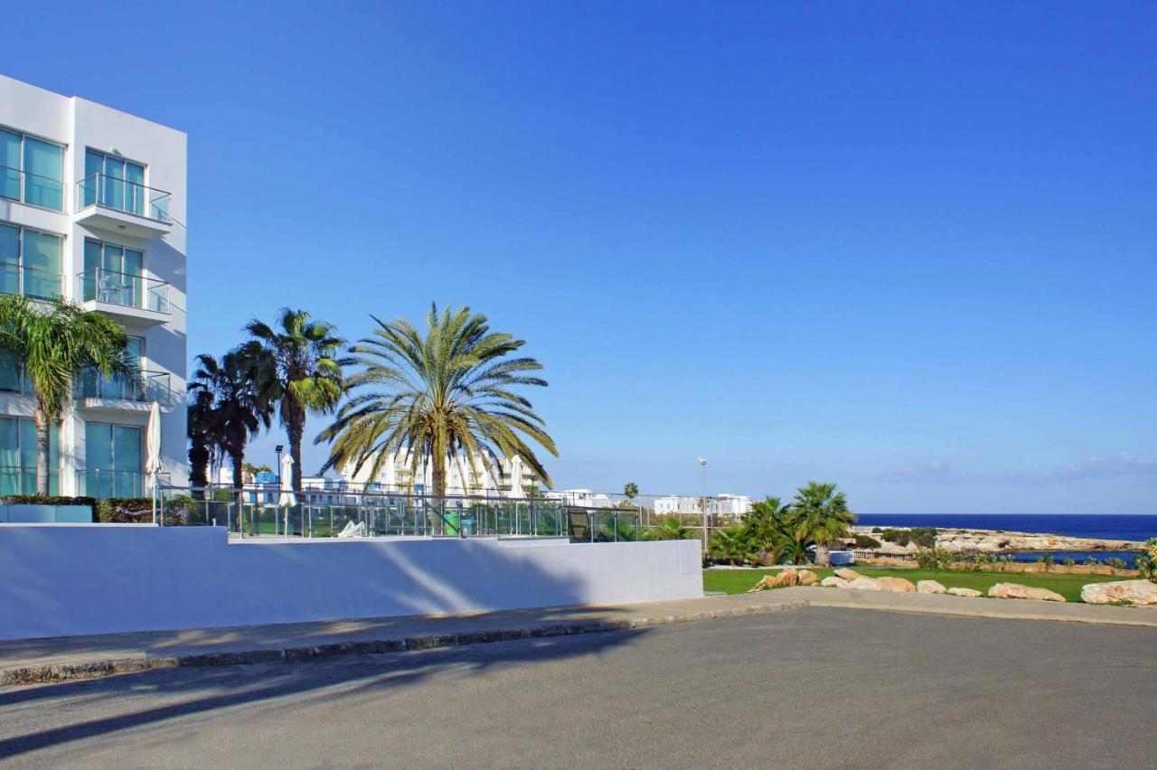 Diana - Coralli Beachfront Apartment 普罗塔拉斯 外观 照片