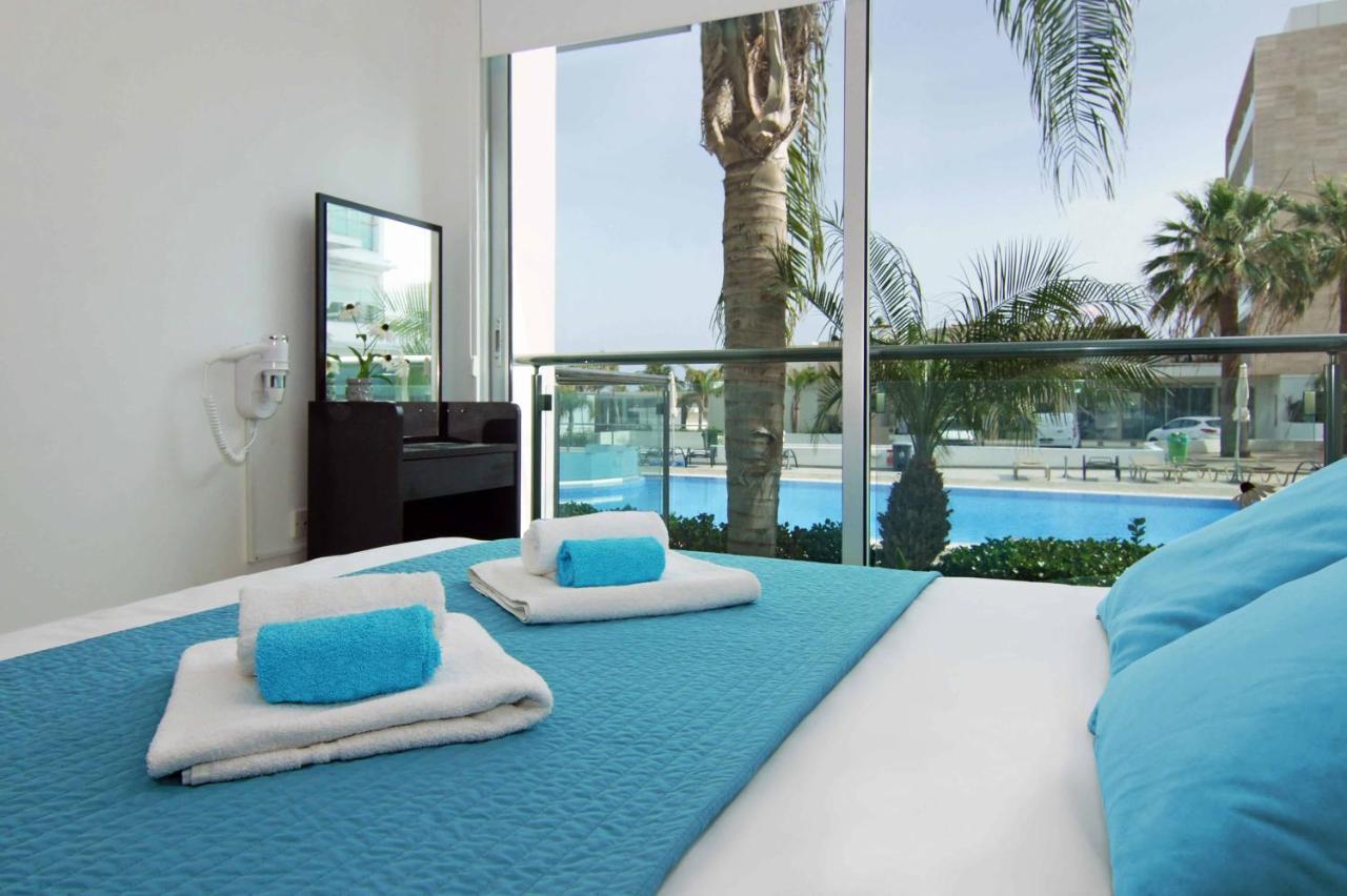 Diana - Coralli Beachfront Apartment 普罗塔拉斯 外观 照片