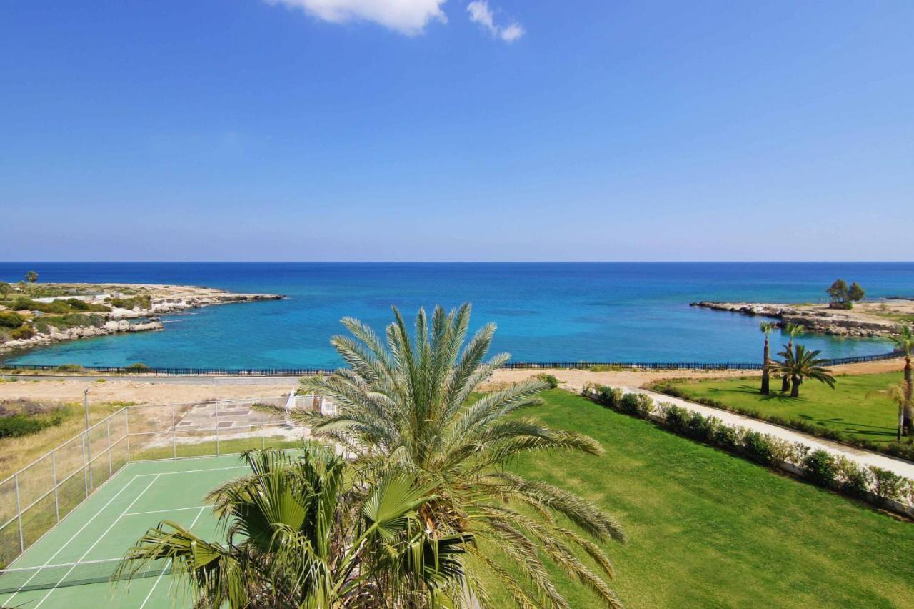 Diana - Coralli Beachfront Apartment 普罗塔拉斯 外观 照片