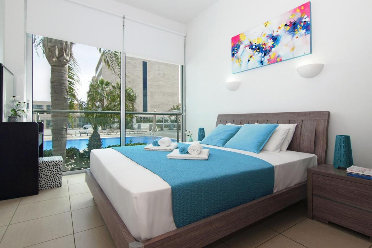Diana - Coralli Beachfront Apartment 普罗塔拉斯 外观 照片