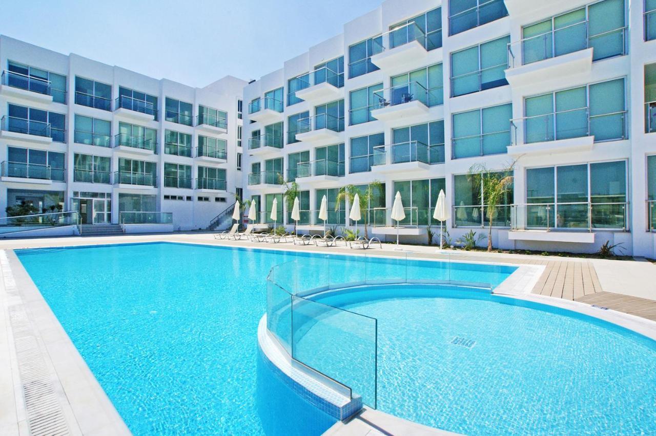 Diana - Coralli Beachfront Apartment 普罗塔拉斯 外观 照片